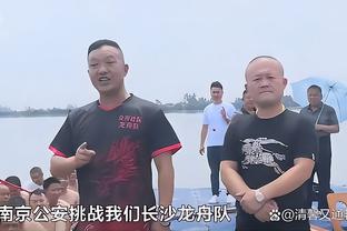 ?炸裂！中国足球小将孟新艺右挑左射+超级空翻庆祝炸裂全场！